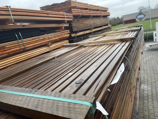 Ca. 10x Douglas Design- Triple- Deens profiel, 22x142mm, lengte 500cm